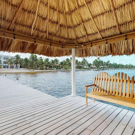 Blue Water Beach Villas San Pedro  Oda fotoğraf