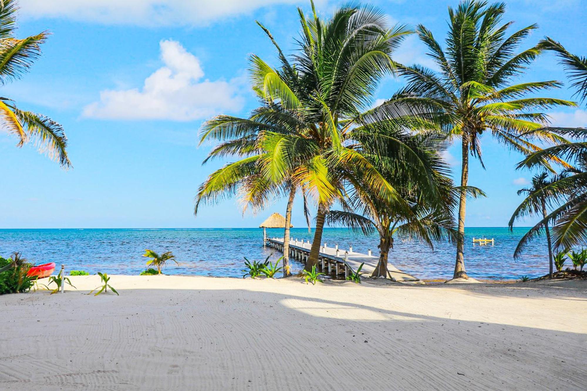Blue Water Beach Villas San Pedro  Oda fotoğraf