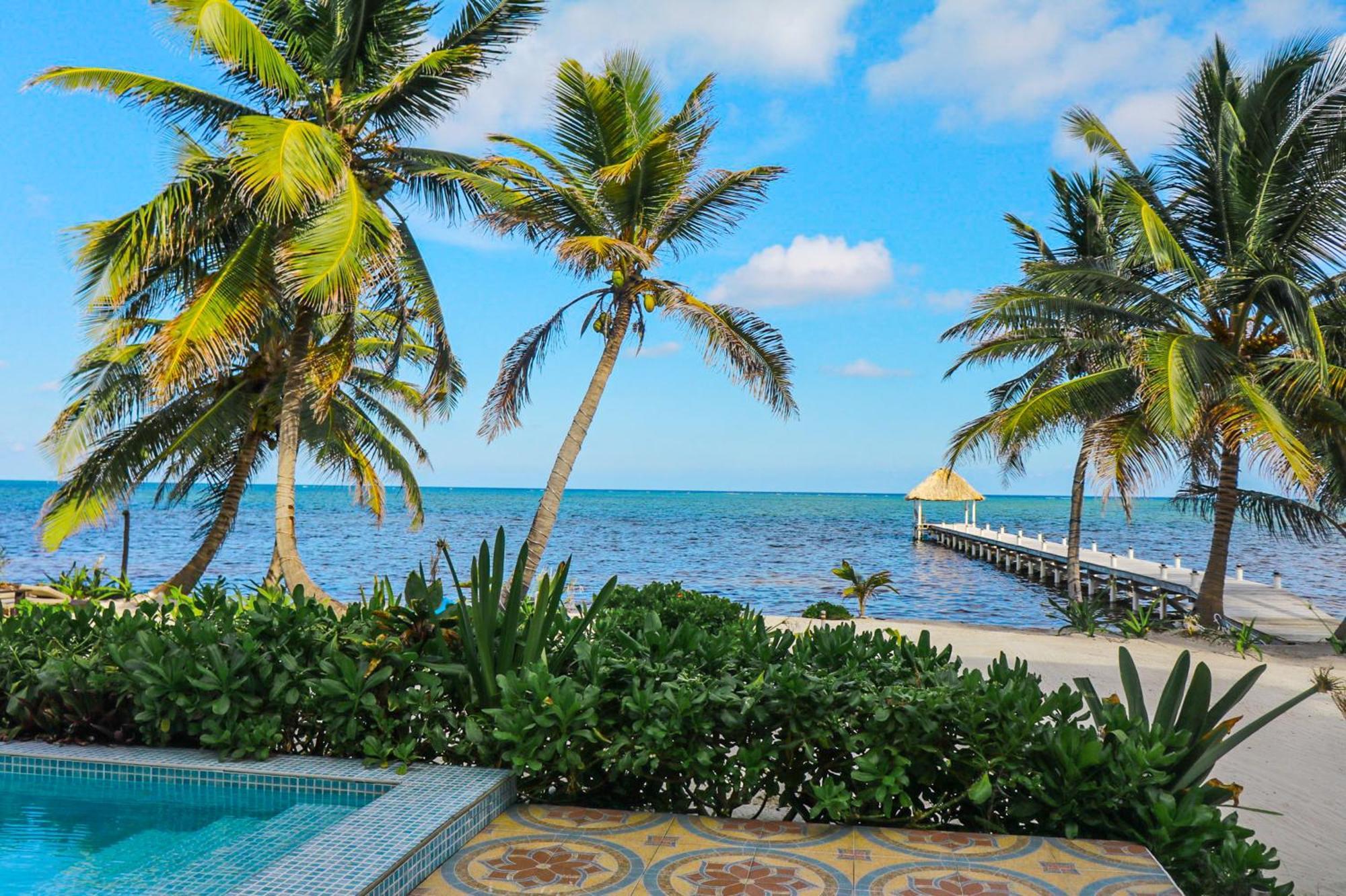 Blue Water Beach Villas San Pedro  Oda fotoğraf