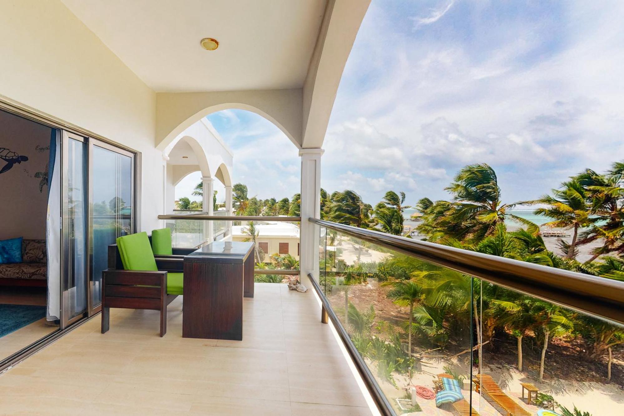Blue Water Beach Villas San Pedro  Oda fotoğraf