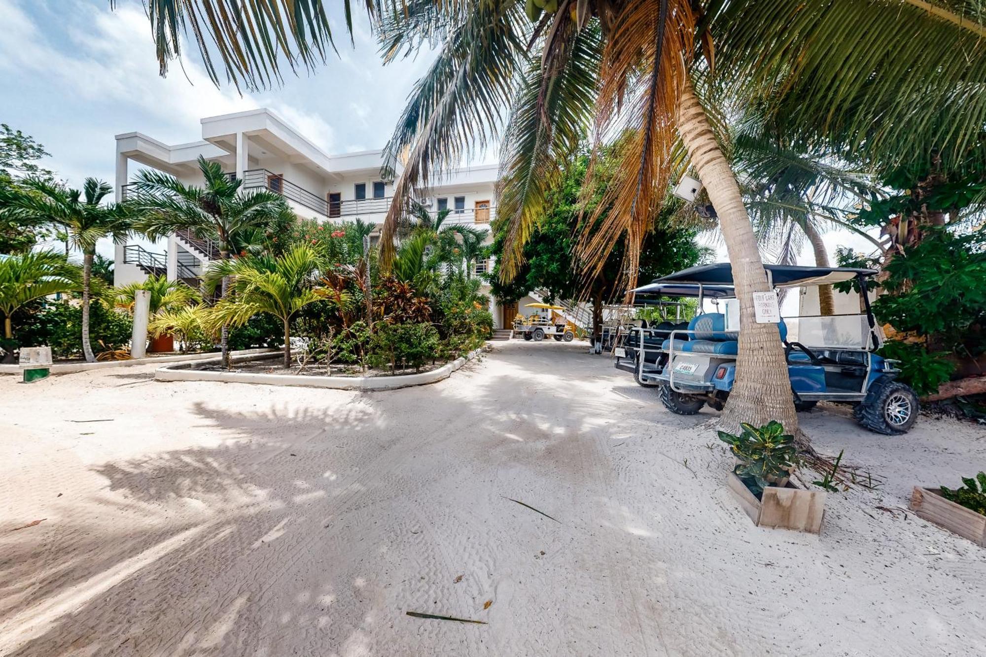 Blue Water Beach Villas San Pedro  Oda fotoğraf