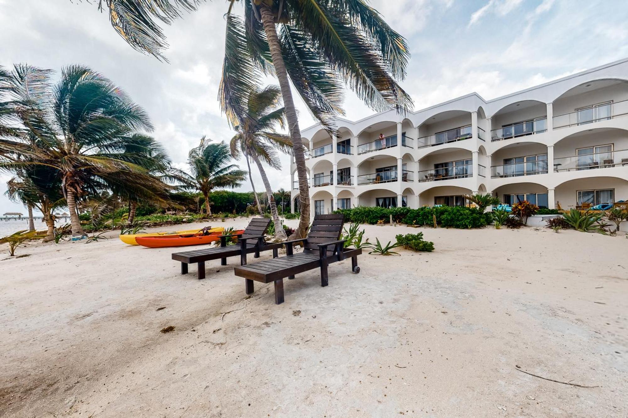 Blue Water Beach Villas San Pedro  Oda fotoğraf