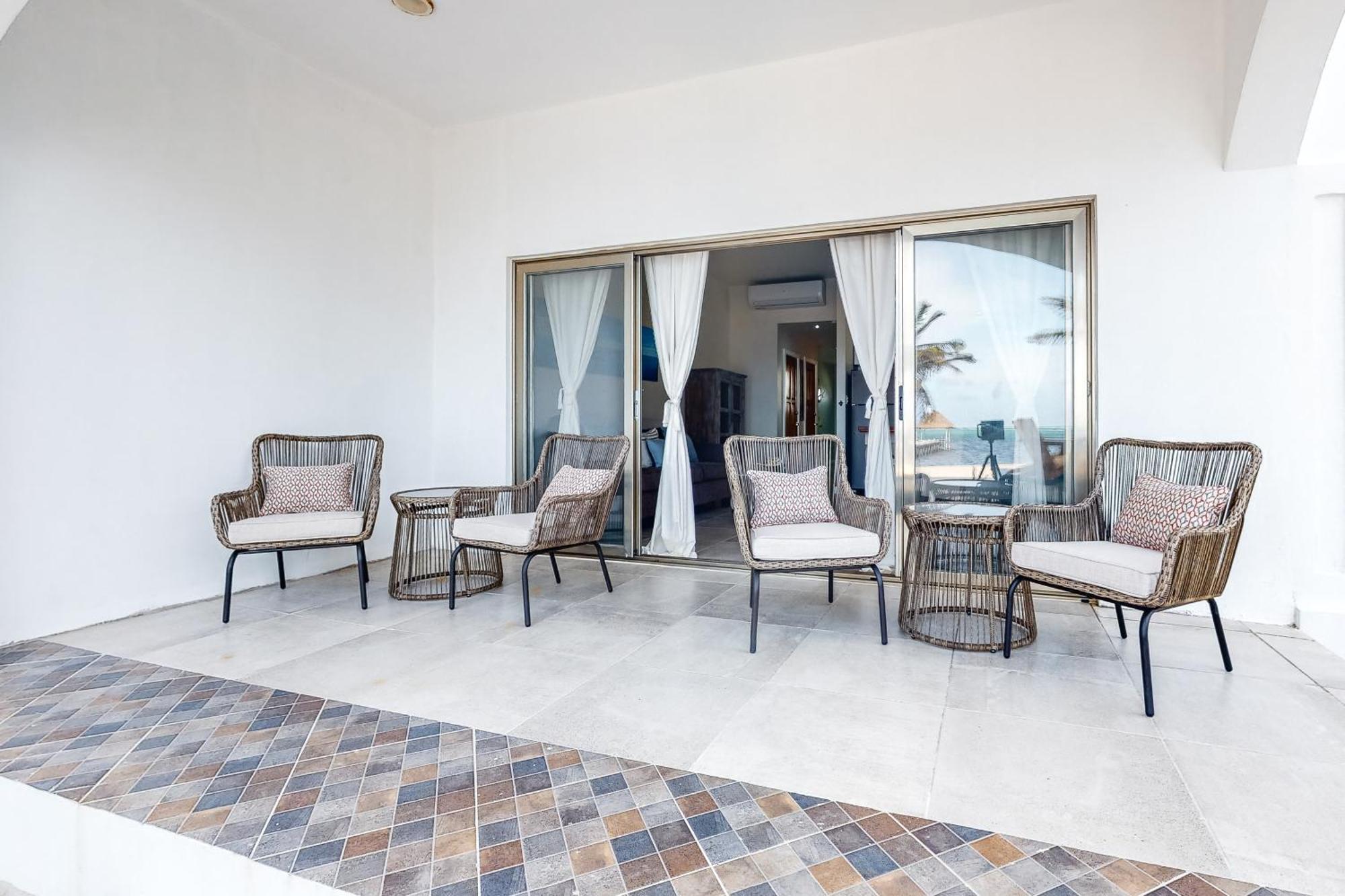 Blue Water Beach Villas San Pedro  Oda fotoğraf