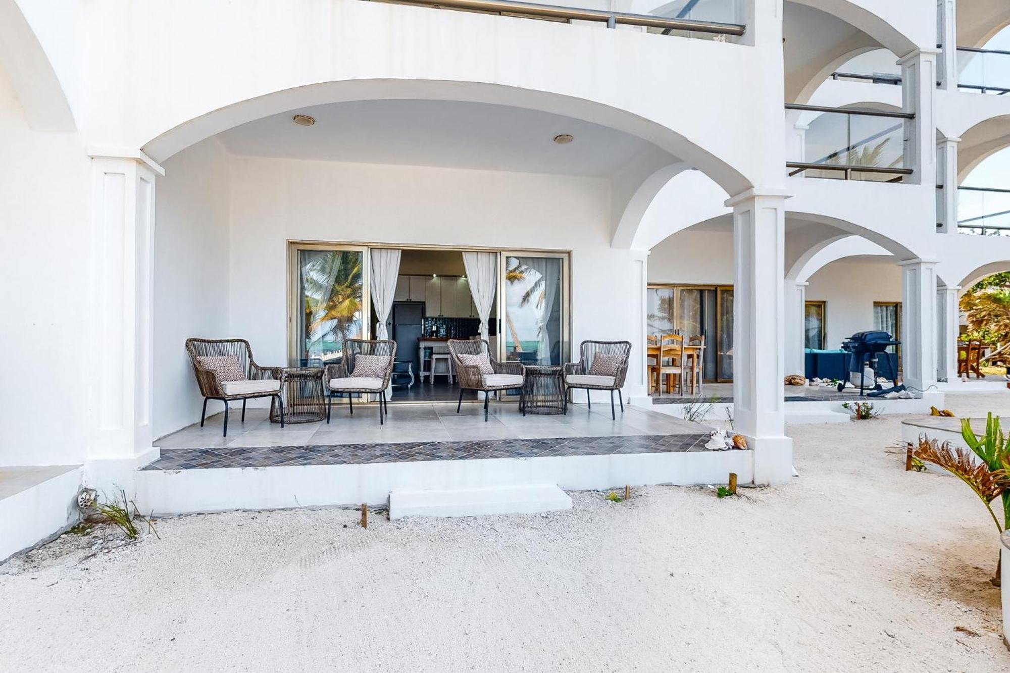 Blue Water Beach Villas San Pedro  Oda fotoğraf