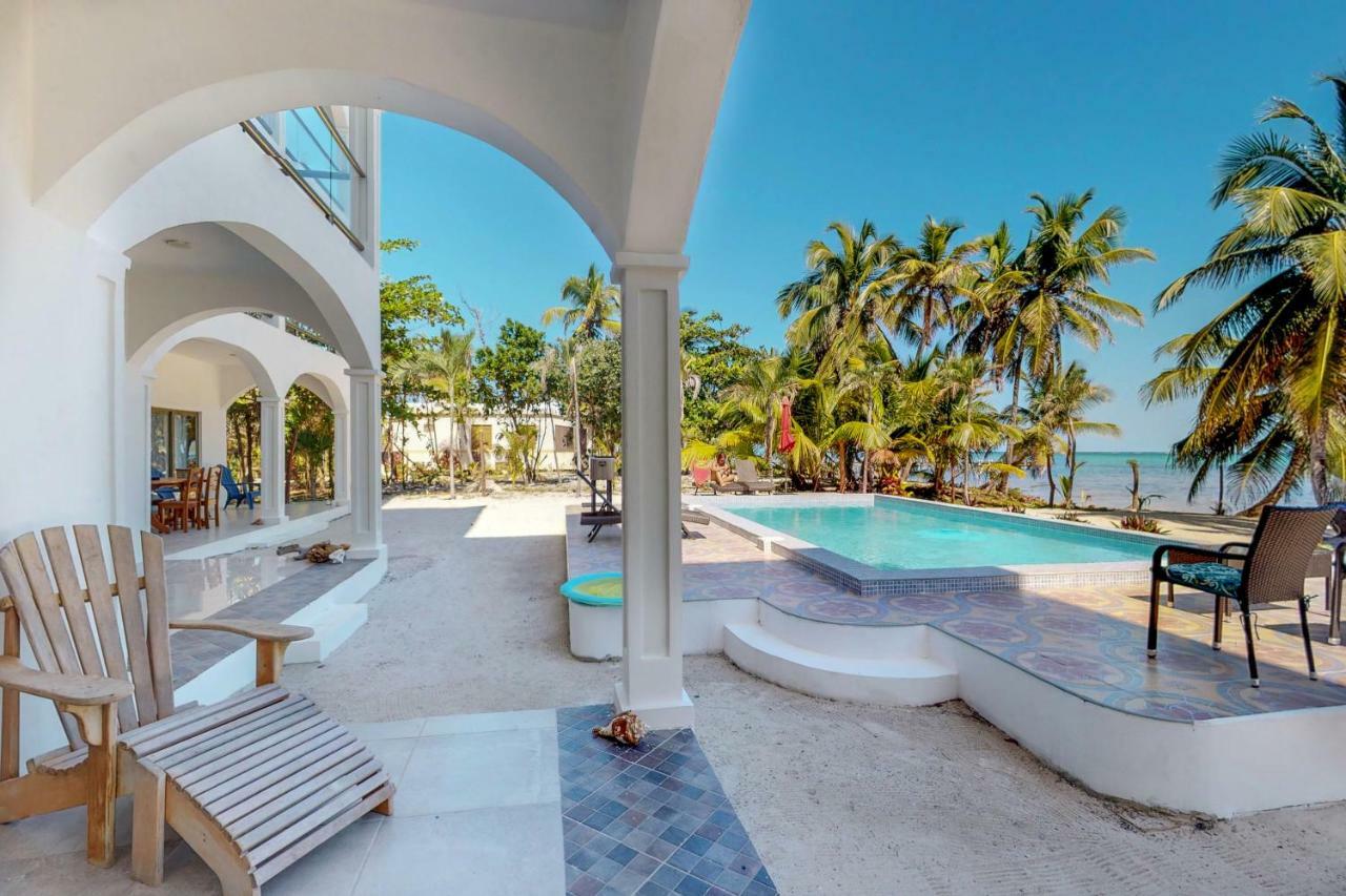 Blue Water Beach Villas San Pedro  Oda fotoğraf